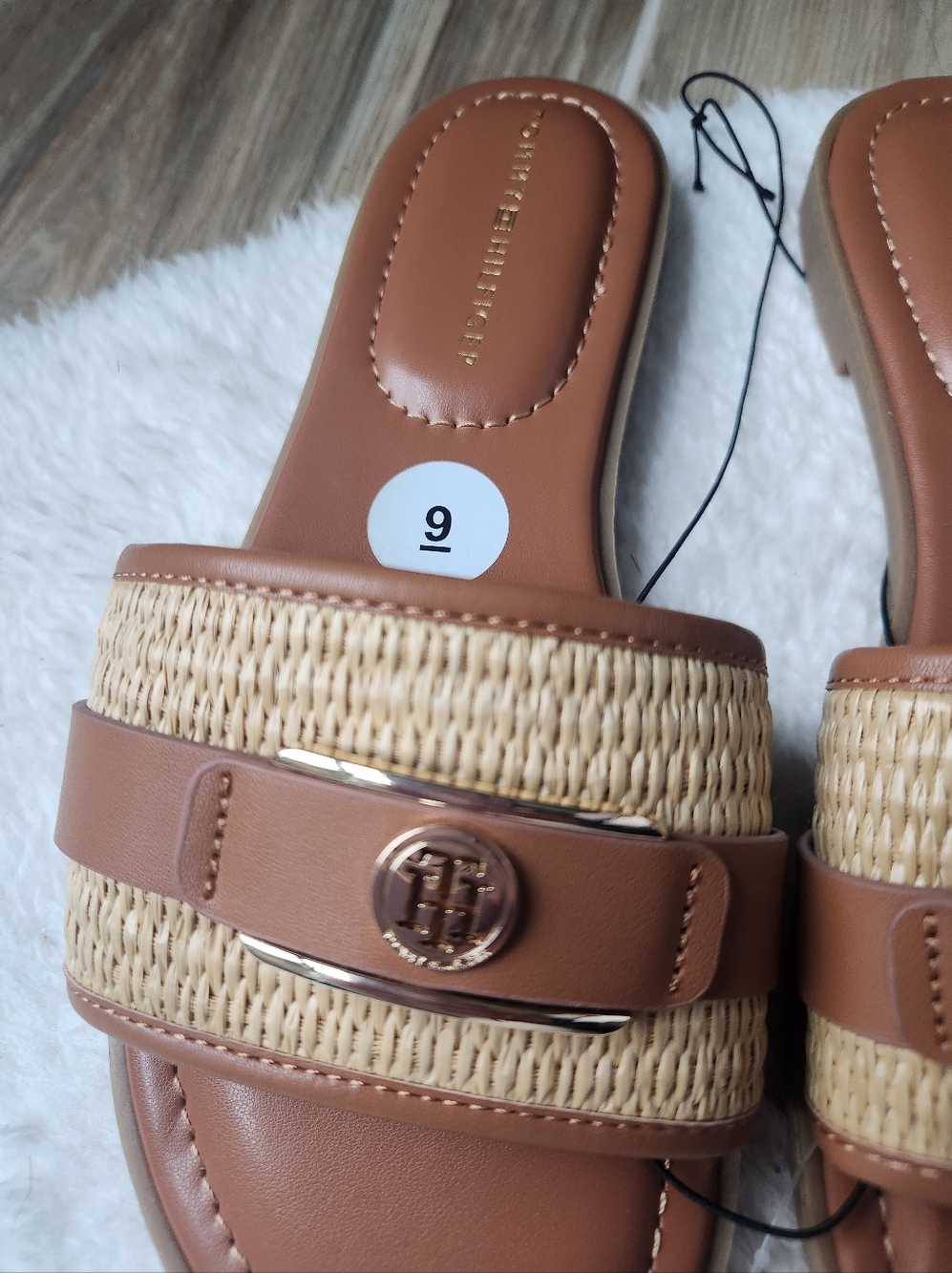 New Tommy Hilfiger Sandals - Picture 2 of 5